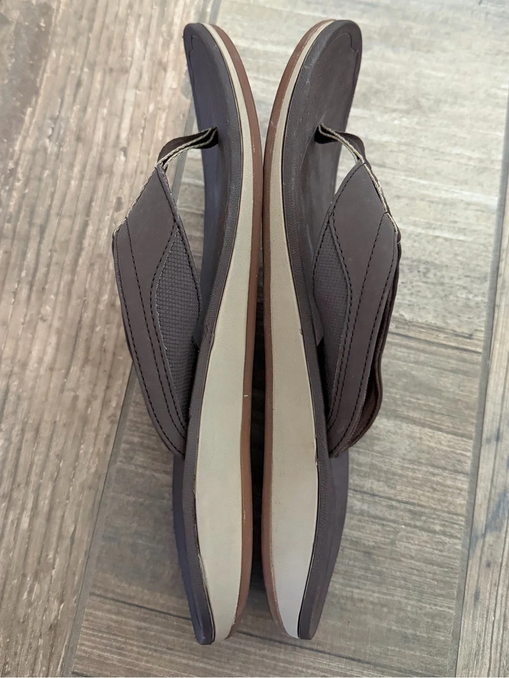 Men’s OLUKAI Ohana flip flop sandals size 12